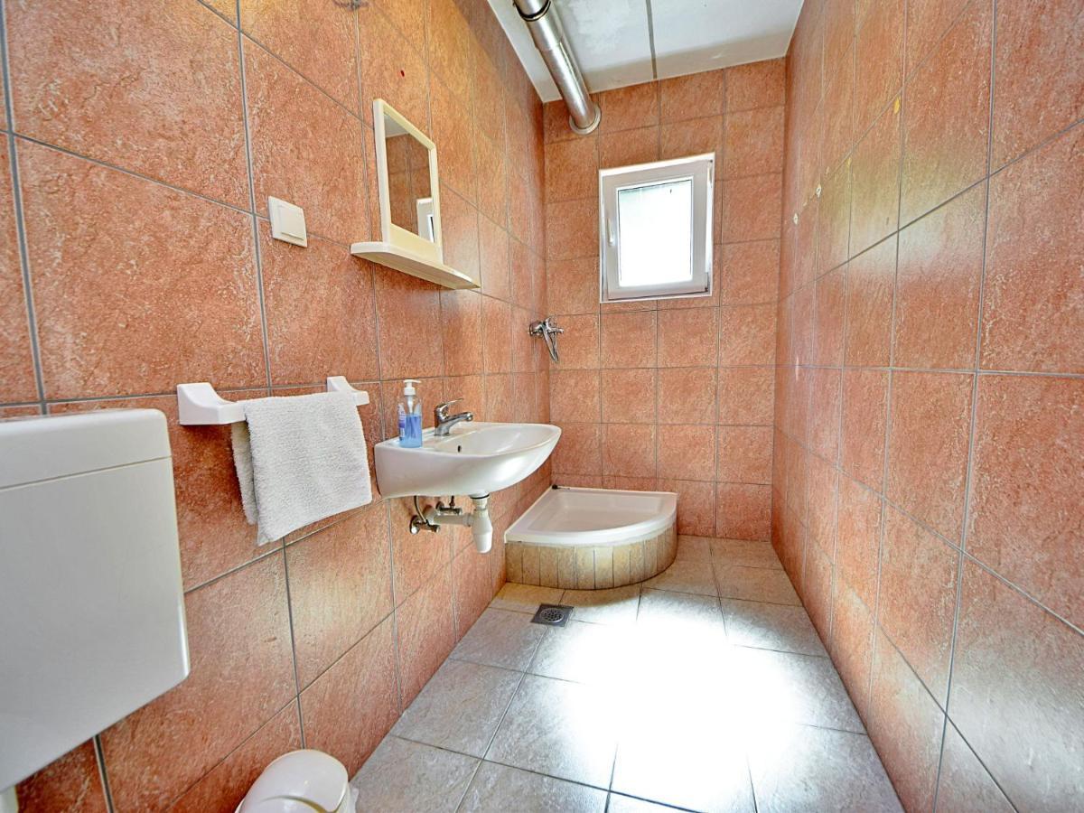 Holiday Home Tina - Hvr501 By Interhome Gdinj Esterno foto
